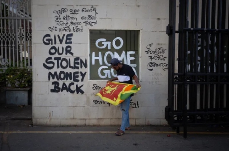 sri-lanka-money-back