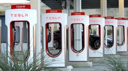 tesla-charging-port